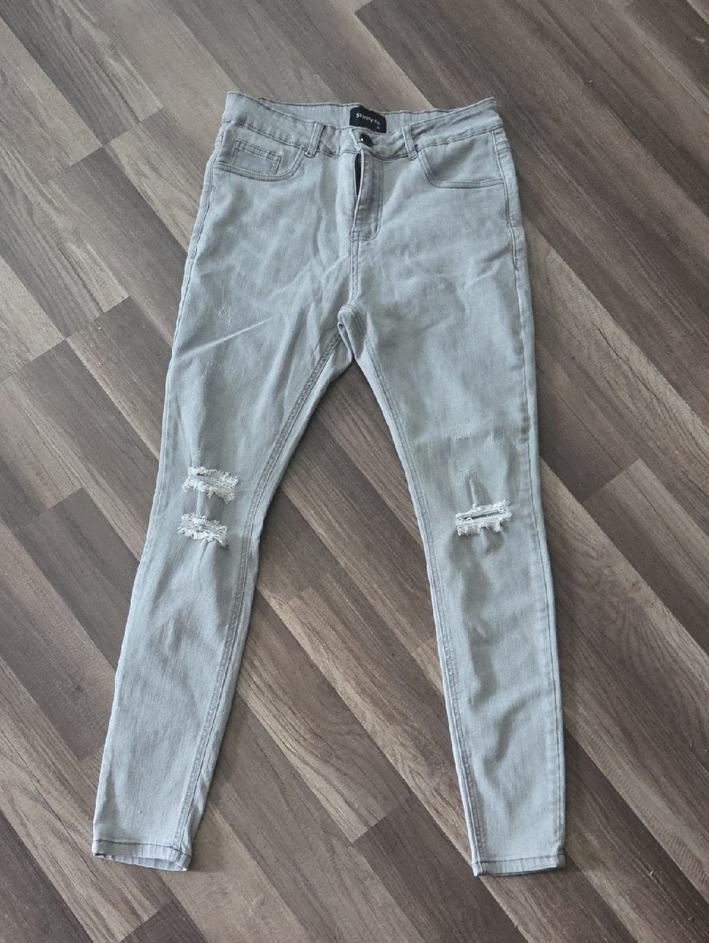 Skinny FIt  Lignt Gray Distressed Jeans Size 30 Inseam 30